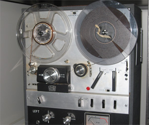 Reel to reel audio deck